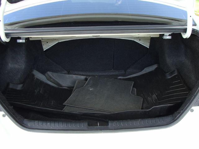 Photo of 2015 White Honda Civic