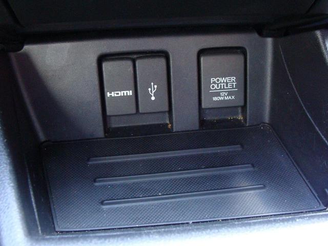 Photo of 2015 White Honda Civic