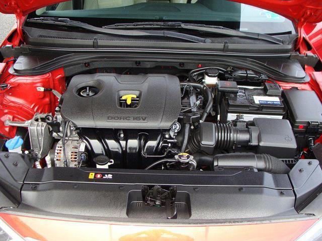 Photo of 2020 Scarlet Red Pearl Hyundai ELANTRA
