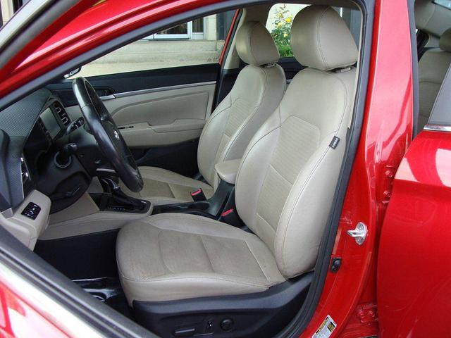 Photo of 2020 Scarlet Red Pearl Hyundai ELANTRA