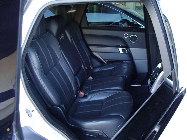 Photo of 2016 White Land Rover Range Rover Sport