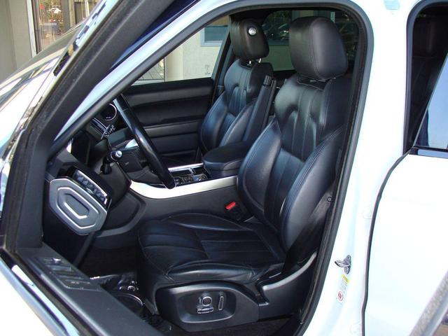 Photo of 2016 White Land Rover Range Rover Sport