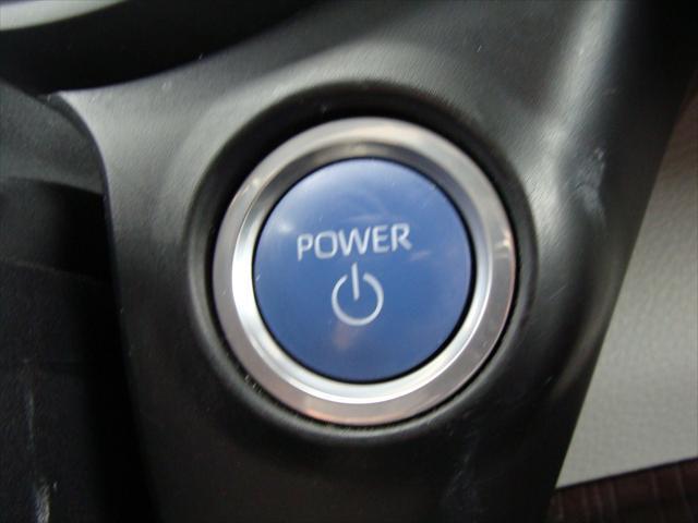 Photo of 2021 Gray Toyota Sienna