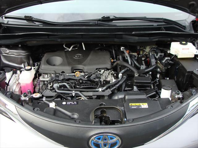 Photo of 2021 Gray Toyota Sienna
