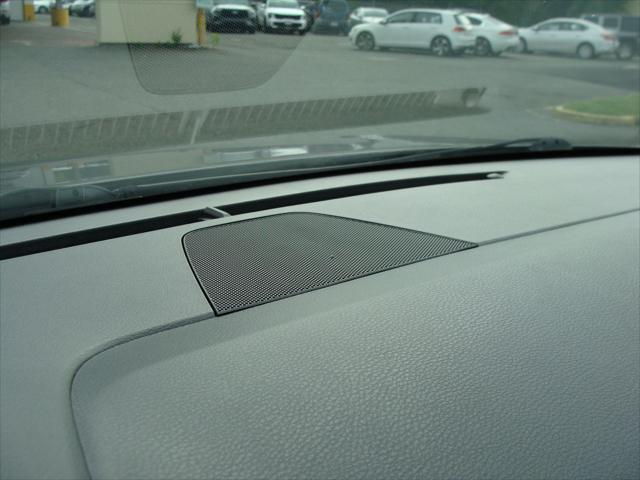Photo of 2021 Gray Toyota Sienna