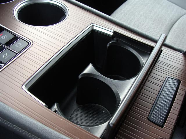 Photo of 2021 Gray Toyota Sienna