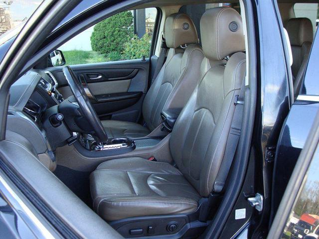 Photo of 2015 Carbon Black Metallic GMC Acadia