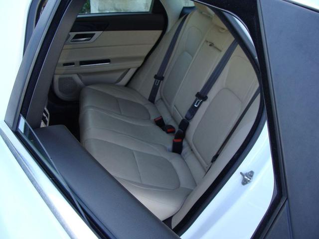Photo of 2017 White Jaguar XF