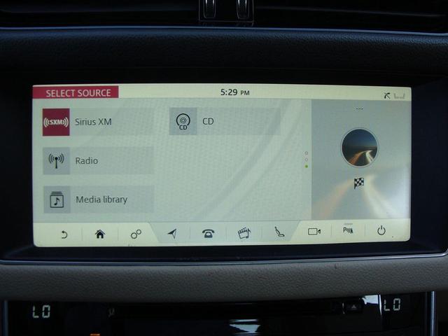 Photo of 2017 White Jaguar XF