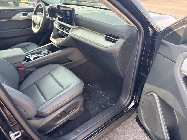 Photo of 2025 Agate Black Metallic Ford Explorer