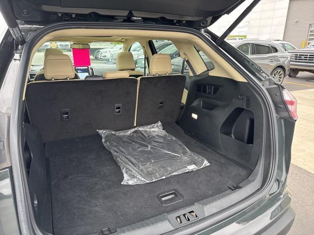 Photo of 2022 Forged Green Metallic Ford Edge
