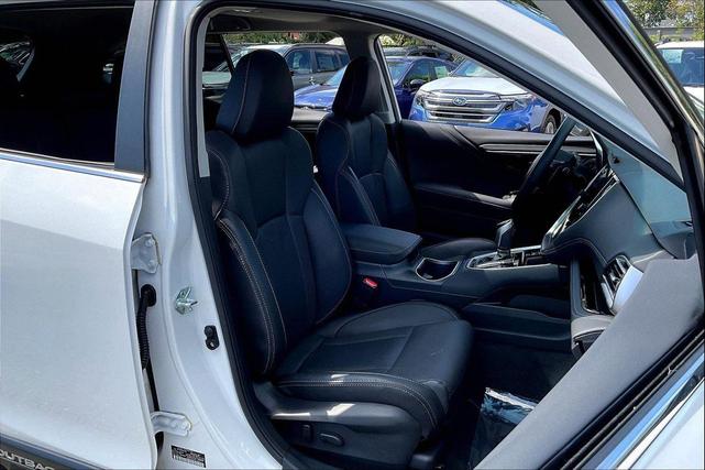 Photo of 2022 Crystal White Pearl Subaru Outback