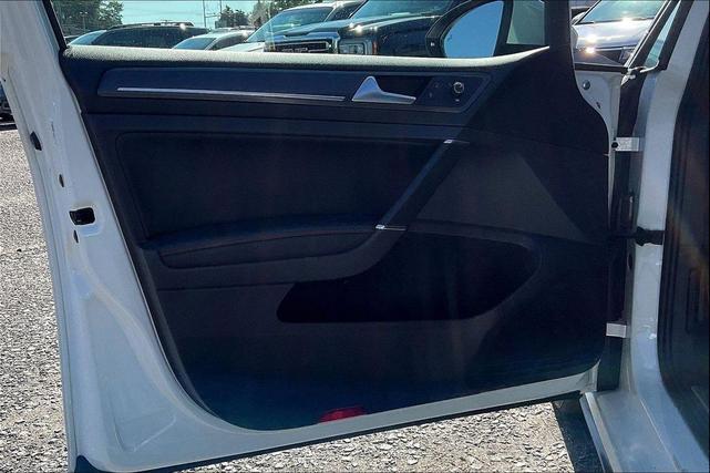 Photo of 2018  Volkswagen Golf GTI