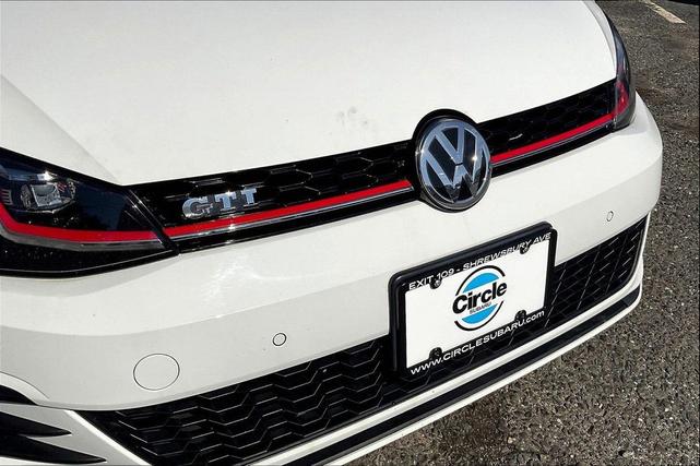 Photo of 2018  Volkswagen Golf GTI