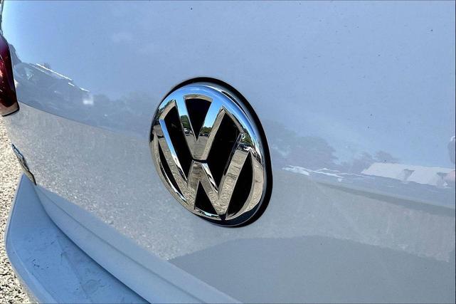 Photo of 2018  Volkswagen Golf GTI