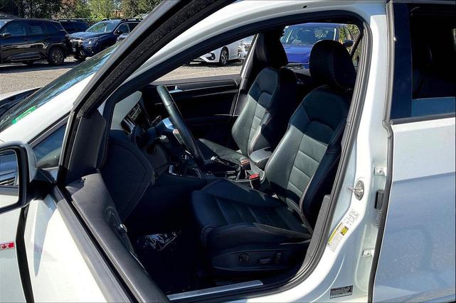Photo of 2018  Volkswagen Golf GTI