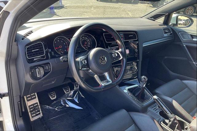 Photo of 2018  Volkswagen Golf GTI