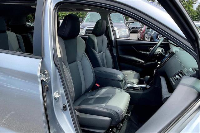 Photo of 2022 Ice Silver Metallic Subaru Ascent