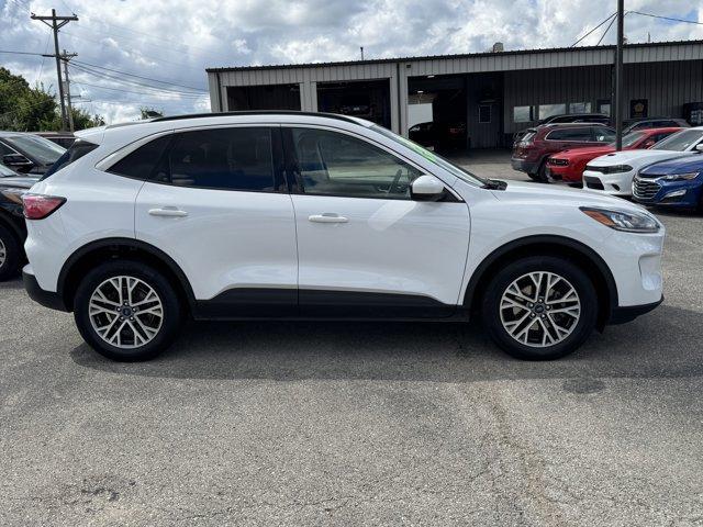 Photo of 2021 White Ford Escape
