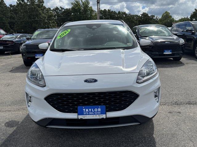 Photo of 2021 White Ford Escape