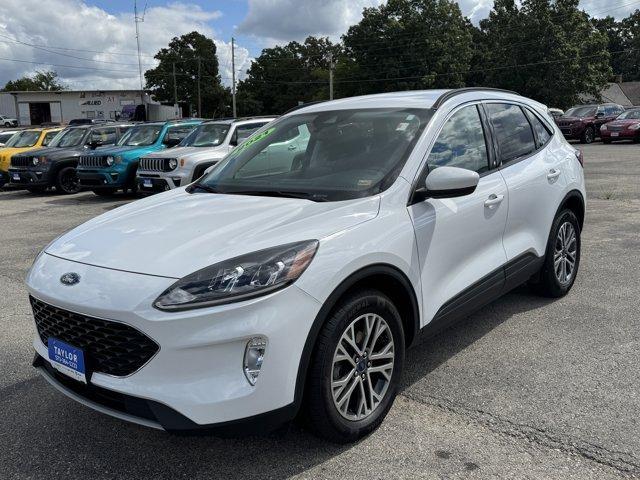 Photo of 2021 White Ford Escape