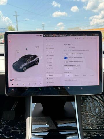 Photo of 2020 Gray Tesla Model Y