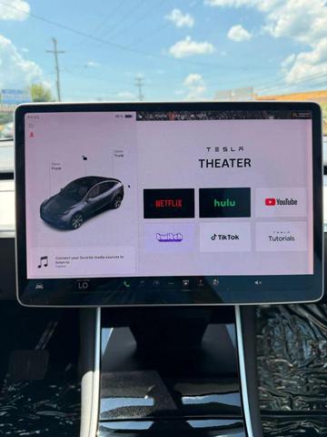 Photo of 2020 Gray Tesla Model Y