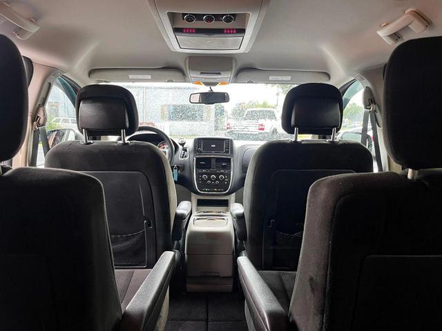 Photo of 2016 Burgundy Dodge Grand Caravan