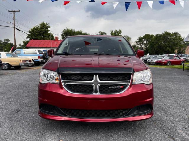 Photo of 2016 Burgundy Dodge Grand Caravan