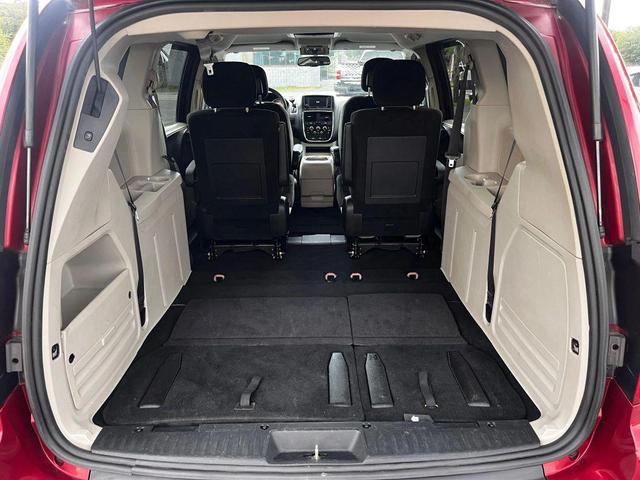 Photo of 2016 Burgundy Dodge Grand Caravan