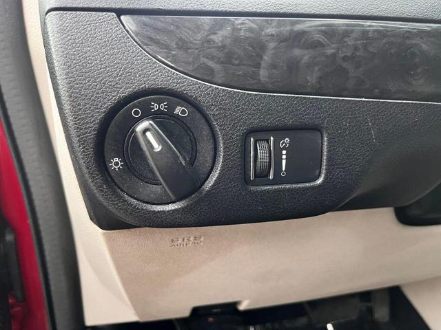 Photo of 2016 Burgundy Dodge Grand Caravan