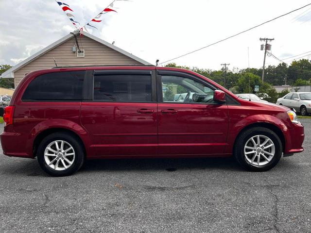 Photo of 2016 Burgundy Dodge Grand Caravan