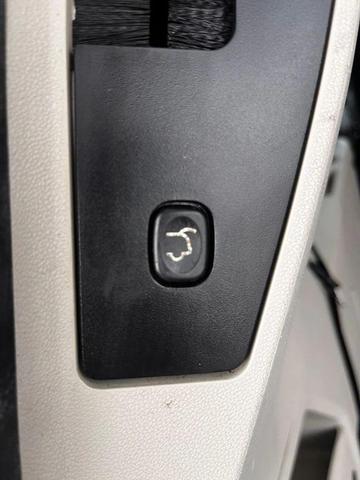 Photo of 2016 Burgundy Dodge Grand Caravan