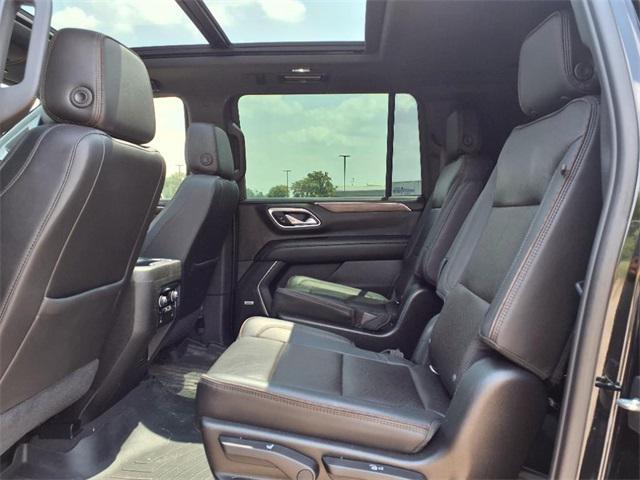 Photo of 2021 Black Chevrolet Suburban