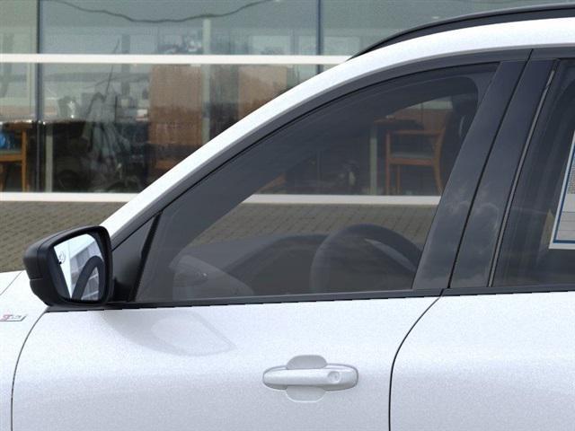 Photo of 2025 Star White Metallic Tri-Coat Ford Escape