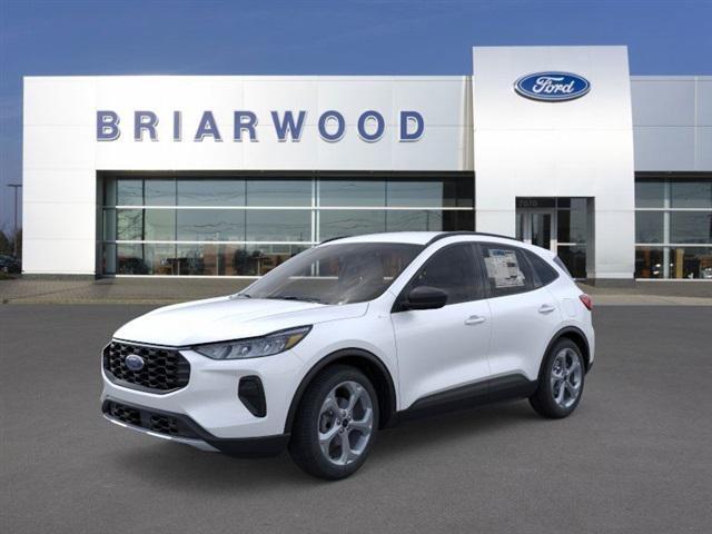Photo of 2025 Star White Metallic Tri-Coat Ford Escape