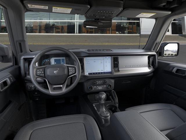Photo of 2025 Oxford White Ford Bronco