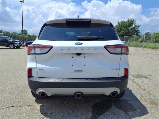 Photo of 2020 Oxford White Ford Escape