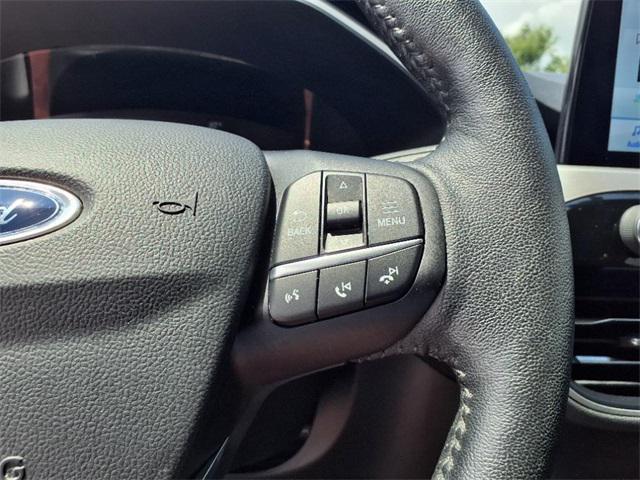 Photo of 2020 Oxford White Ford Escape