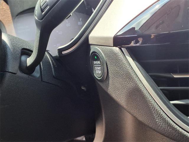 Photo of 2020 Oxford White Ford Escape