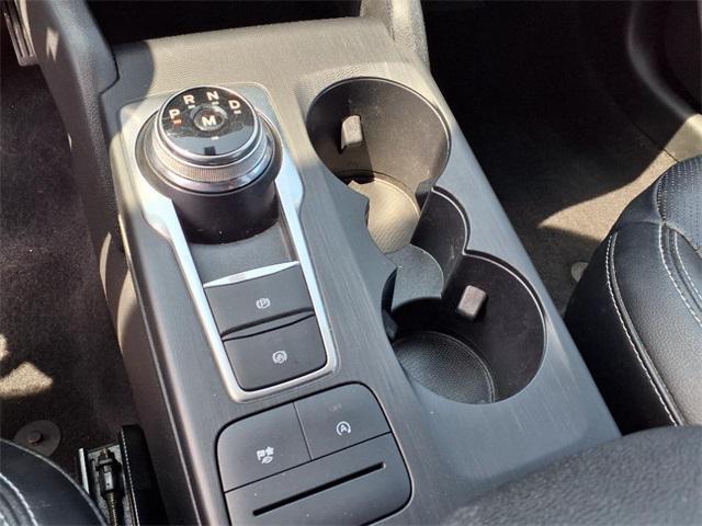 Photo of 2020 Oxford White Ford Escape