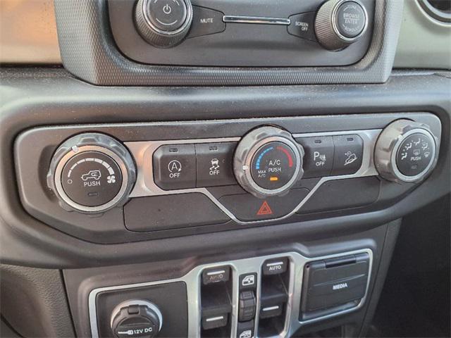 Photo of 2018 Granite Crystal Metallic Clearcoat Jeep Wrangler Unlimited