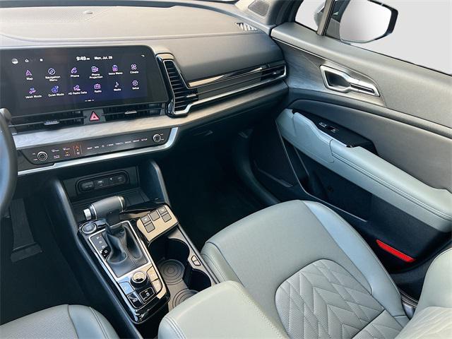 Photo of 2023 Ebony Black Kia Sportage