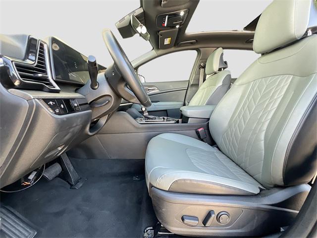 Photo of 2023 Ebony Black Kia Sportage