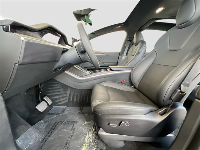 Photo of 2025 Solid Black Tesla Model X