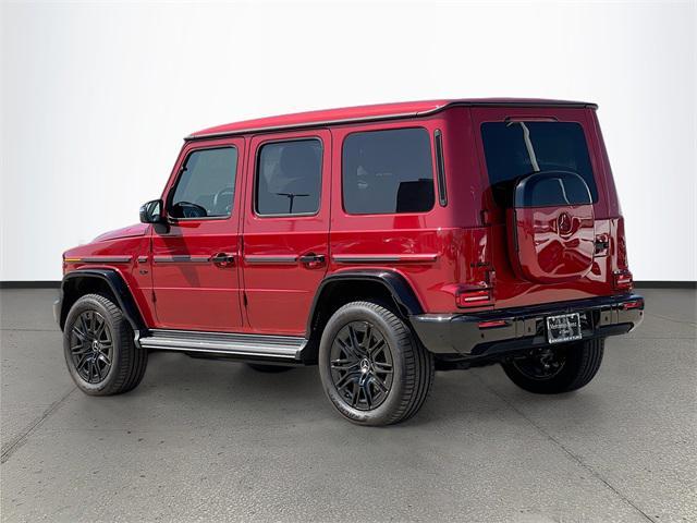 Photo of 2025 MANUFAKTUR Cardinal Red Metallic Mercedes-Benz G-Class