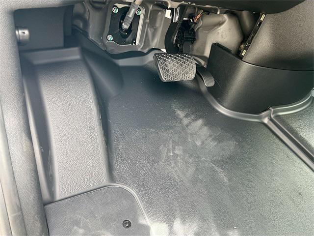Photo of 2025 Arctic White Mercedes-Benz Sprinter 3500XD