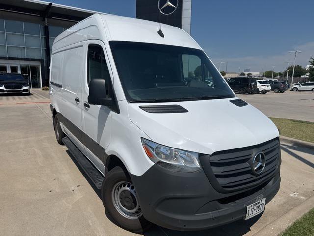 Photo of 2023 White Mercedes-Benz Sprinter 2500