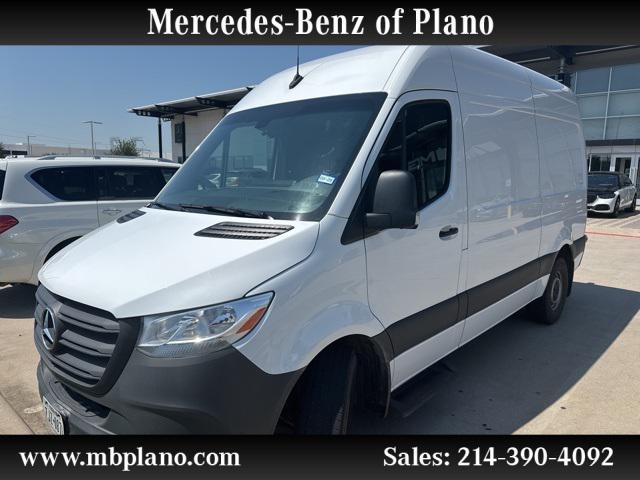 Photo of 2023 White Mercedes-Benz Sprinter 2500