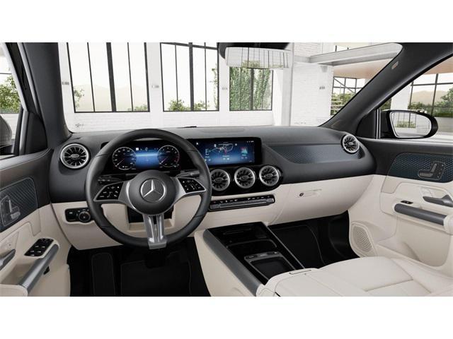 Photo of 2025 Night Black Mercedes-Benz GLA 250